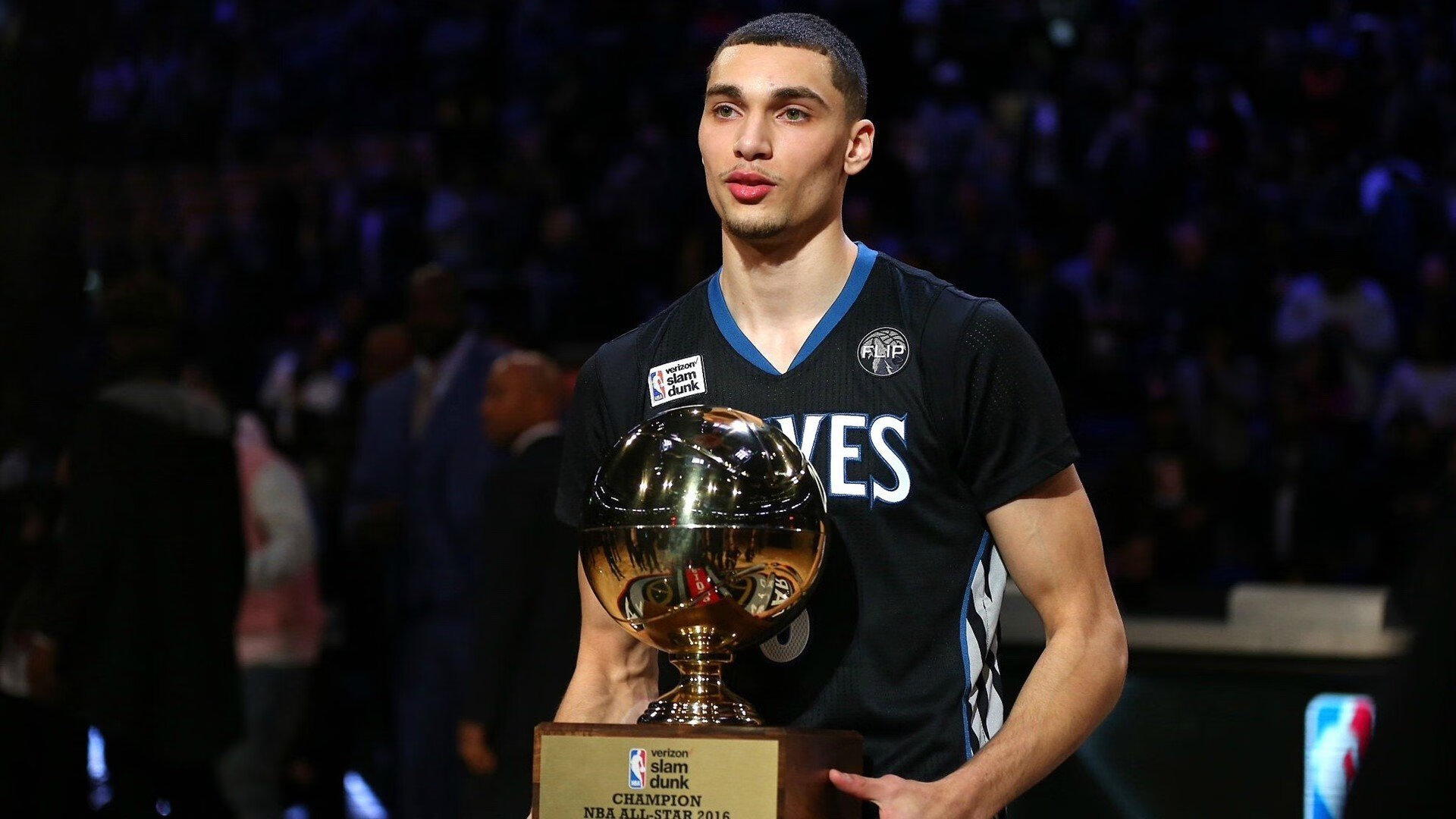 世界排名争夺战之夜,富安健洋持续制造杀伤